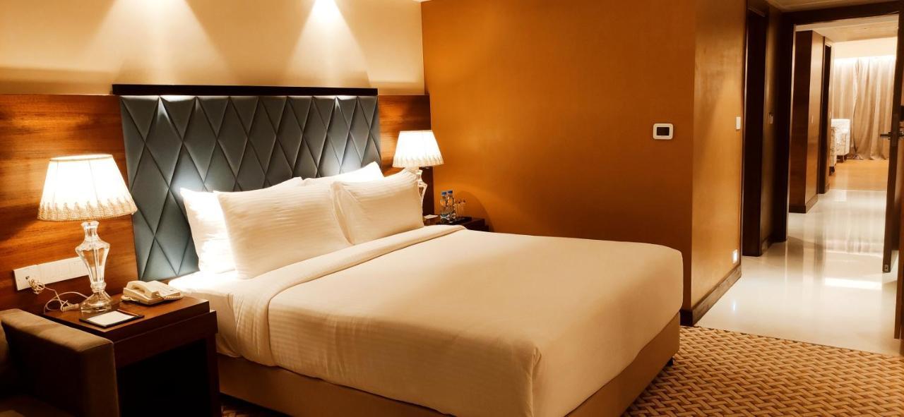 Manjeera Sarovar Premiere Hotel Rajahmundry Ngoại thất bức ảnh