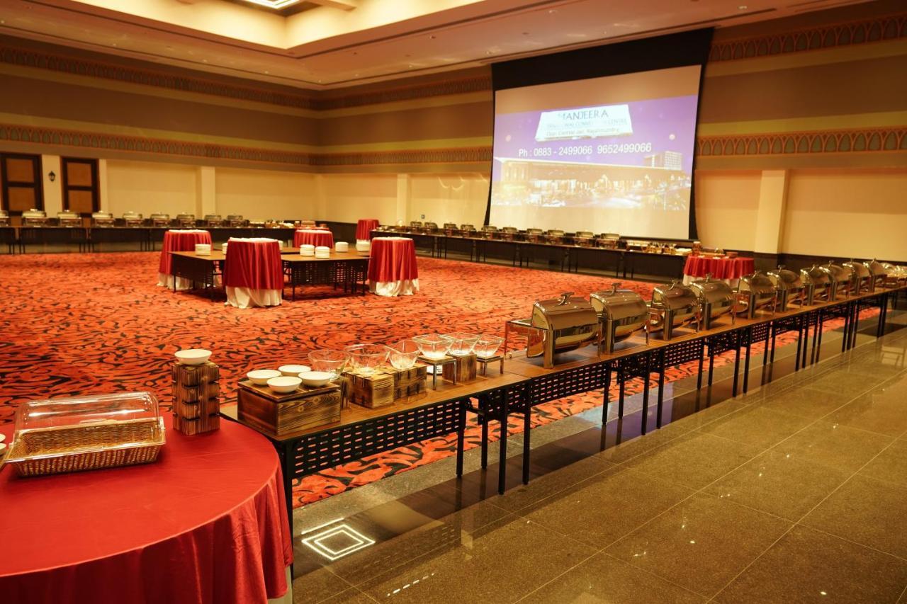 Manjeera Sarovar Premiere Hotel Rajahmundry Ngoại thất bức ảnh