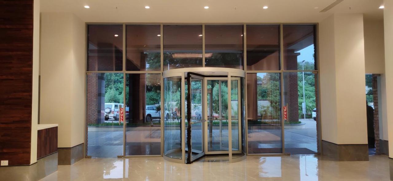 Manjeera Sarovar Premiere Hotel Rajahmundry Ngoại thất bức ảnh