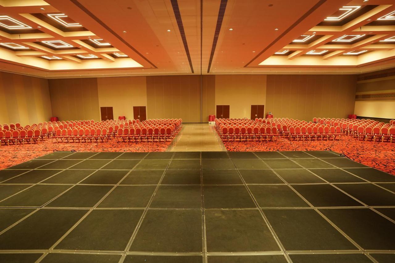 Manjeera Sarovar Premiere Hotel Rajahmundry Ngoại thất bức ảnh