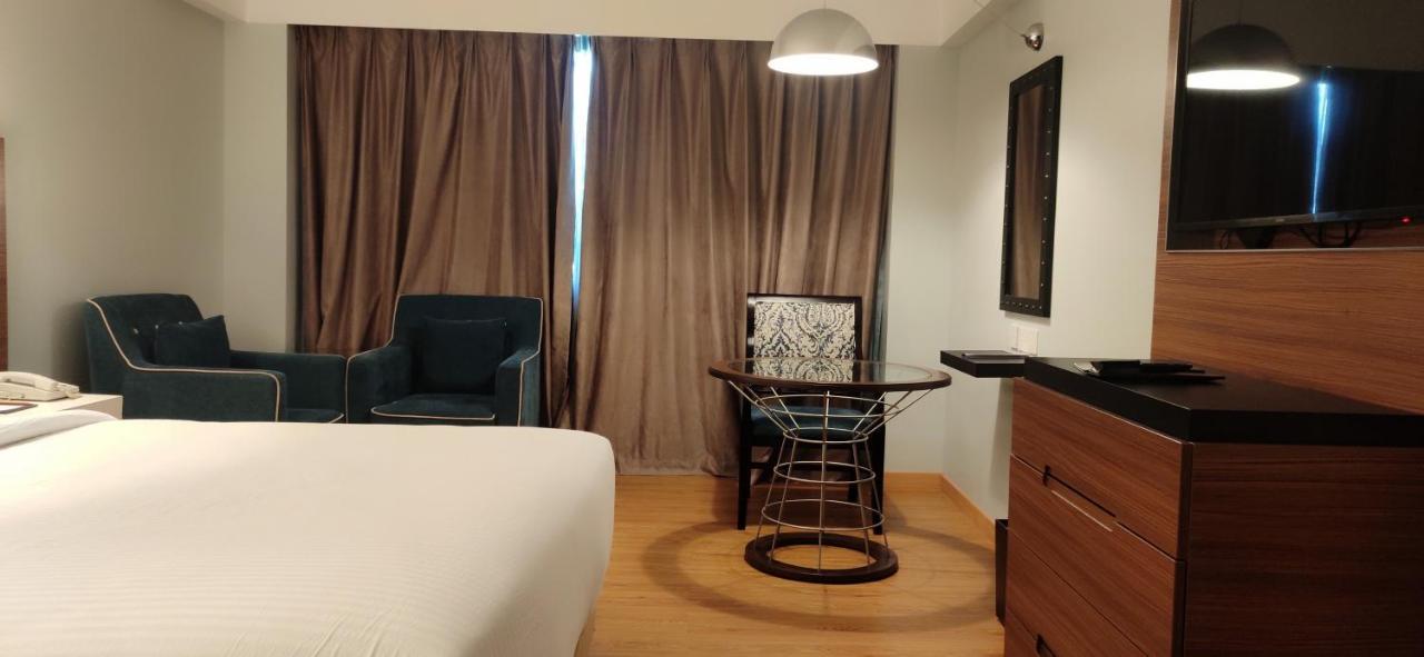Manjeera Sarovar Premiere Hotel Rajahmundry Ngoại thất bức ảnh