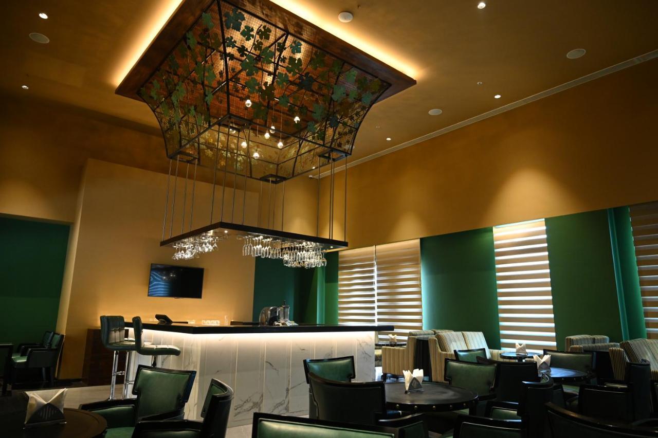 Manjeera Sarovar Premiere Hotel Rajahmundry Ngoại thất bức ảnh
