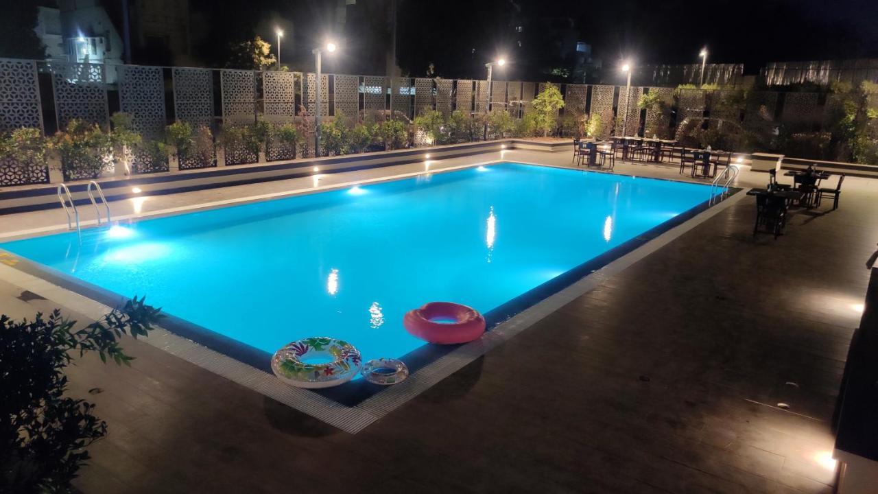 Manjeera Sarovar Premiere Hotel Rajahmundry Ngoại thất bức ảnh