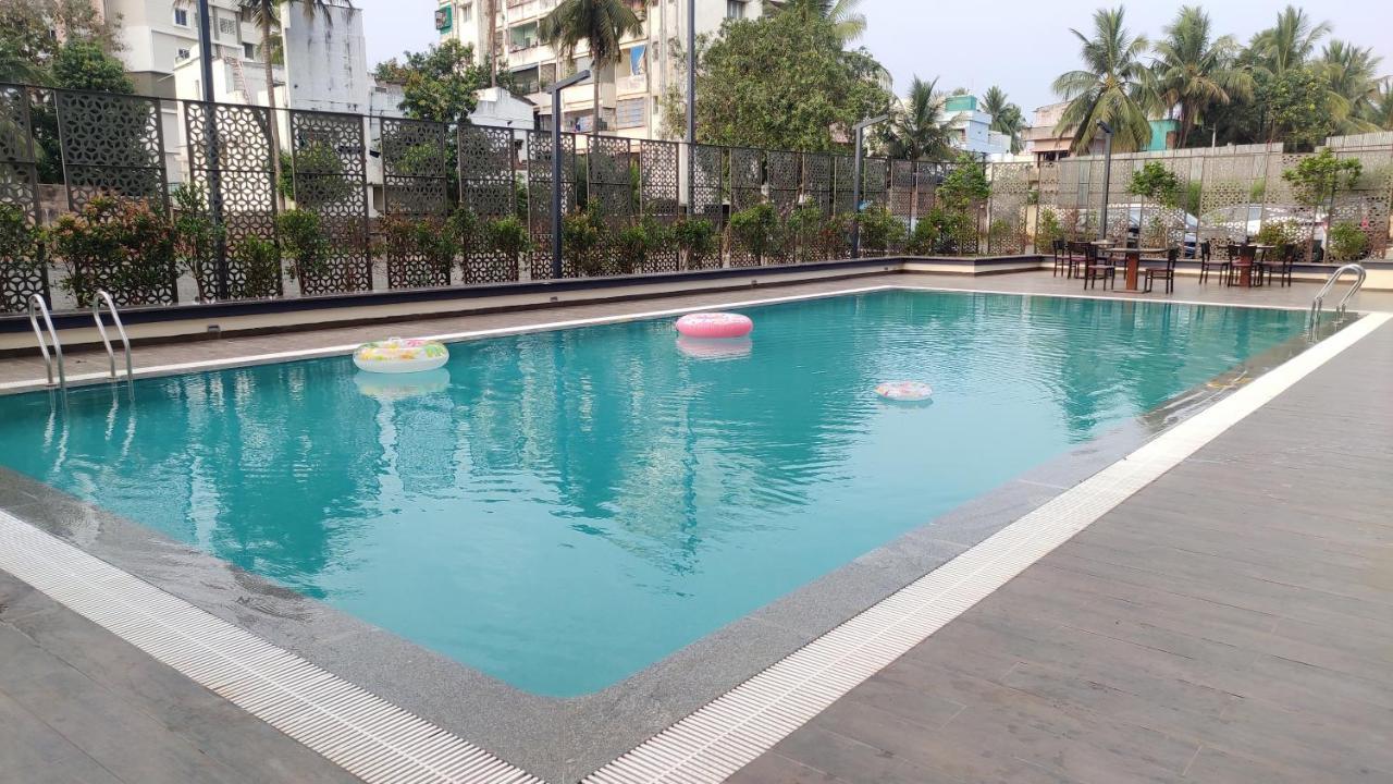 Manjeera Sarovar Premiere Hotel Rajahmundry Ngoại thất bức ảnh